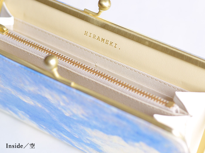 【新品】HIRAMEKI. ヒラメキ ホワイトキャンバス 空がま口二つ折り財布 新品】HIRAMEKI. ヒラメキ ホワイトキャンバス 空がま口二つ折り財布