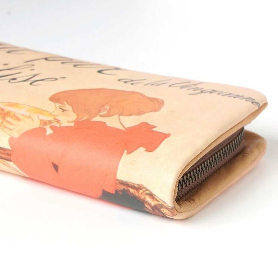 お札の仕分けはもちろんのこと、チケットや通帳を分けて収納できます。