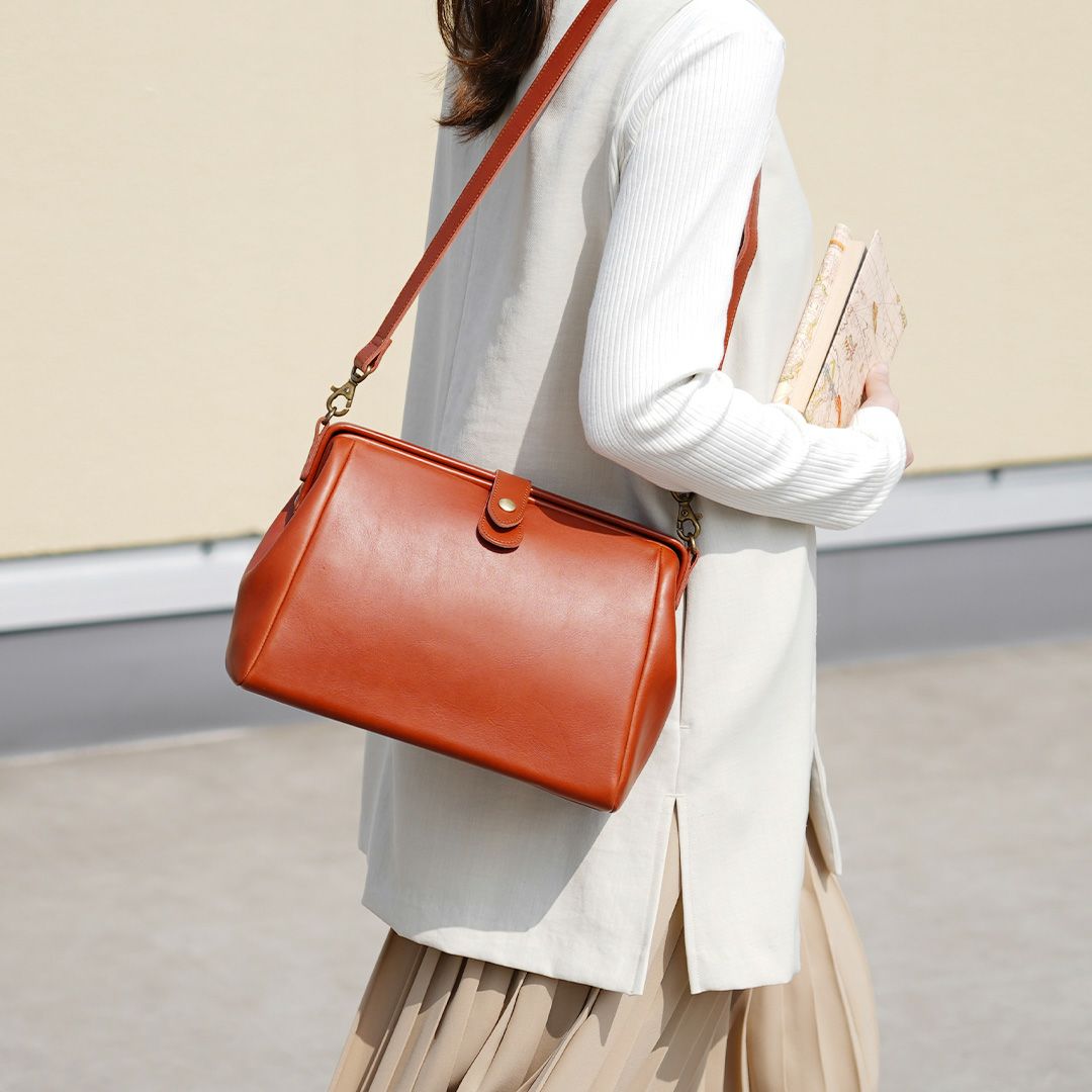 カジュアルから女性らしいガーリーな ファッションまで、様々なスタイルに合わせやすく、季節問わずご愛用いただけます。