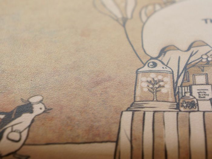 まるで絵本の１ページの様な「ホワイトショップ」は、ヒラメキのデザイナーが生み出した、架空の白いもの専門店。