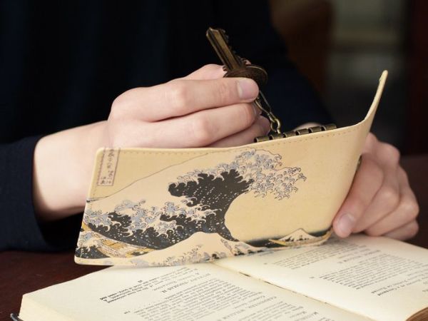 アートヌメレザー｜キーケース【波 葛飾北斎】 | HIRAMEKI.［ヒラメキ