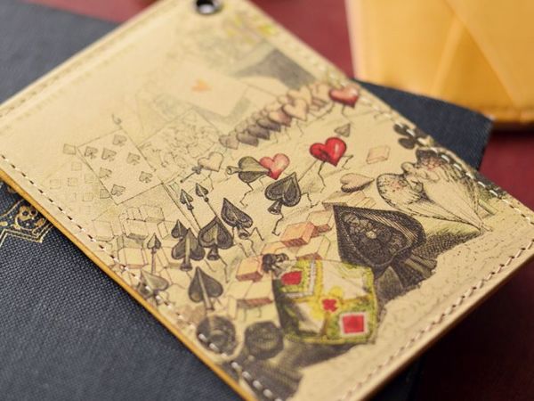 ラウンド｜パスケース(定期入れ) トランプ | HIRAMEKI.［ヒラメキ