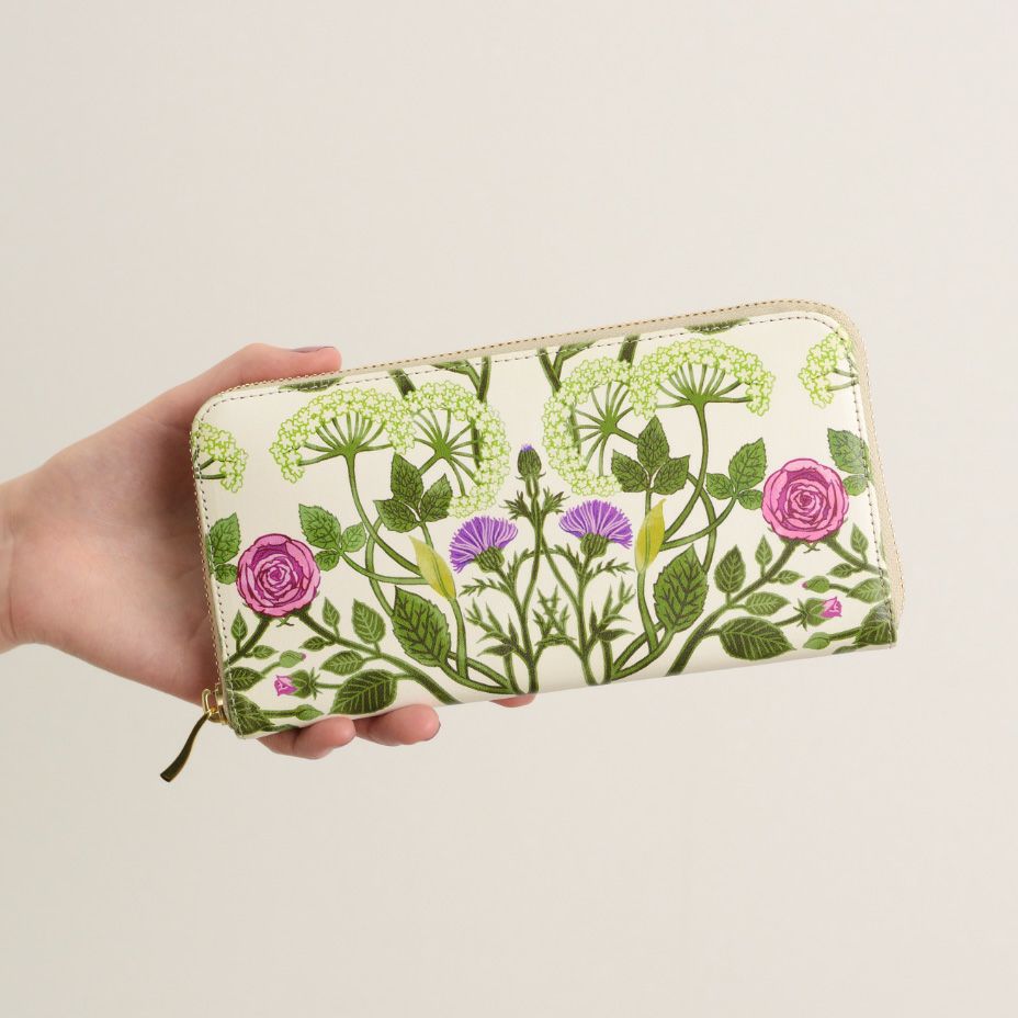 大きく開いて見やすいジャバラ仕様。