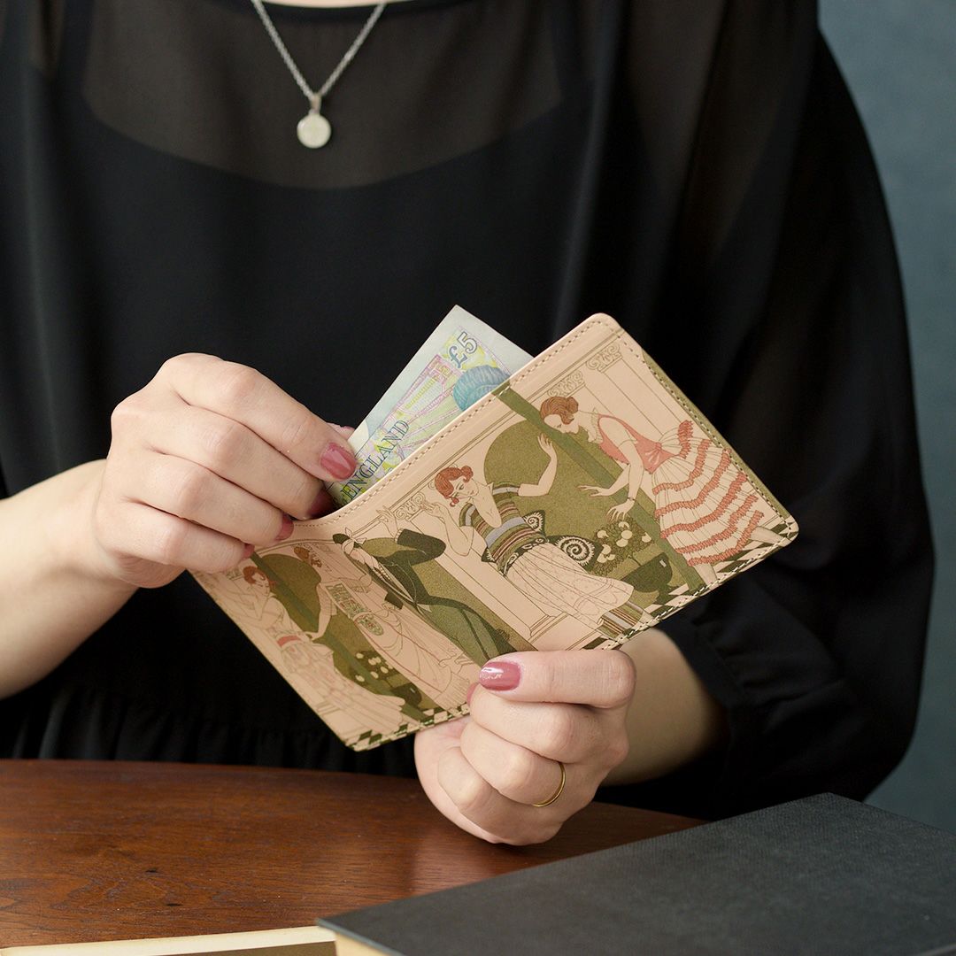 お財布を広げるとデザインが見えます。