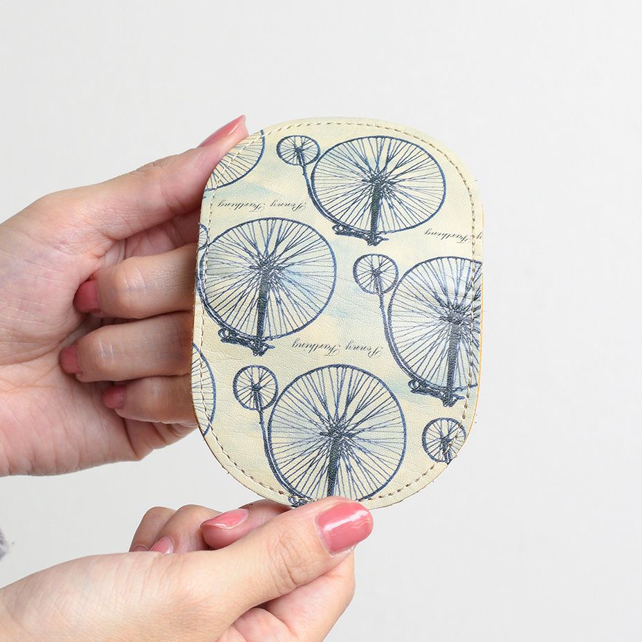 小銭は6～7枚収納可能