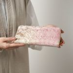 自然の色から拾い上げたグラデーションを配することで繊細さを際立たせ、優美な印象に仕上げました。